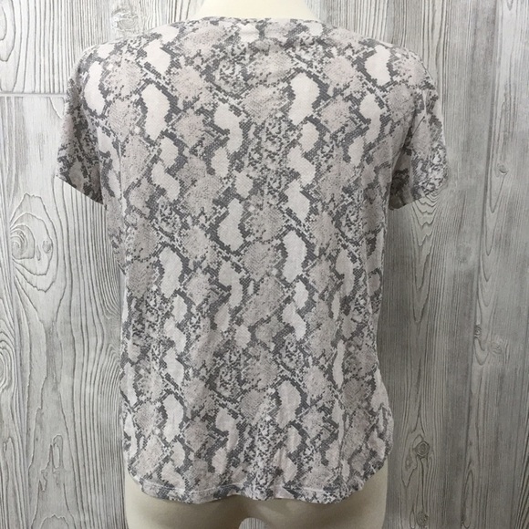 H&M Animal Print Short Sleeve Top White & Gray Small - Picture 5 of 8